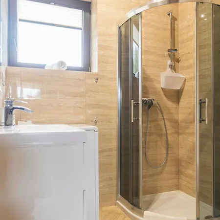 Dom Na Wzgorzu, Myweek 度假居 波兰尼卡-兹德鲁伊