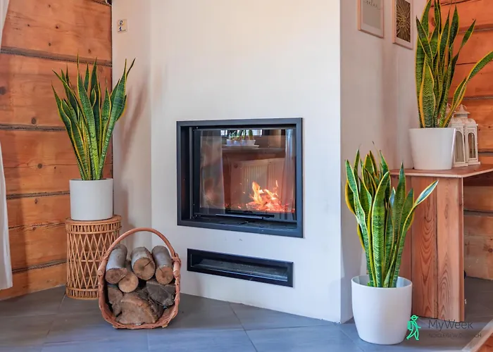 Dom Na Wzgorzu, Myweek