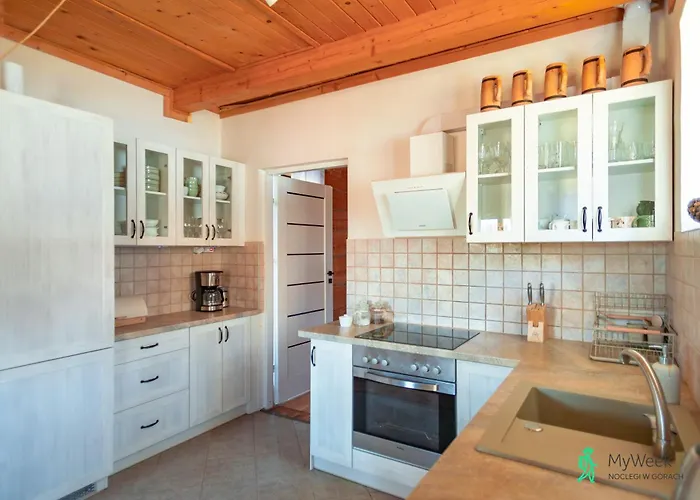 Dom Na Wzgorzu, Myweek 波兰尼卡-兹德鲁伊