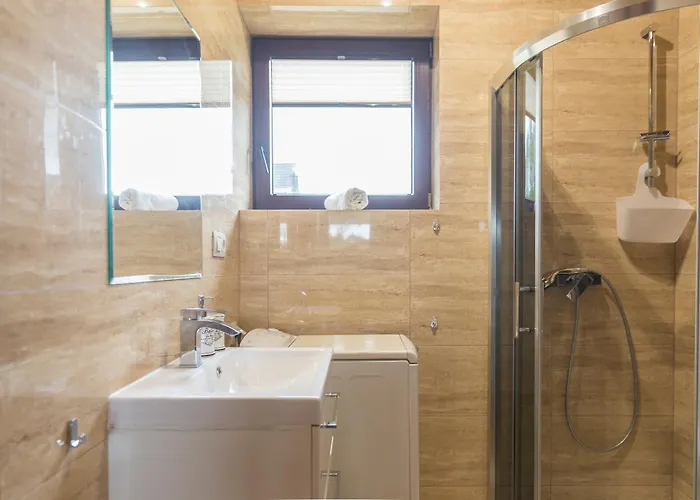 Dom Na Wzgorzu, Myweek 度假居 波兰尼卡-兹德鲁伊